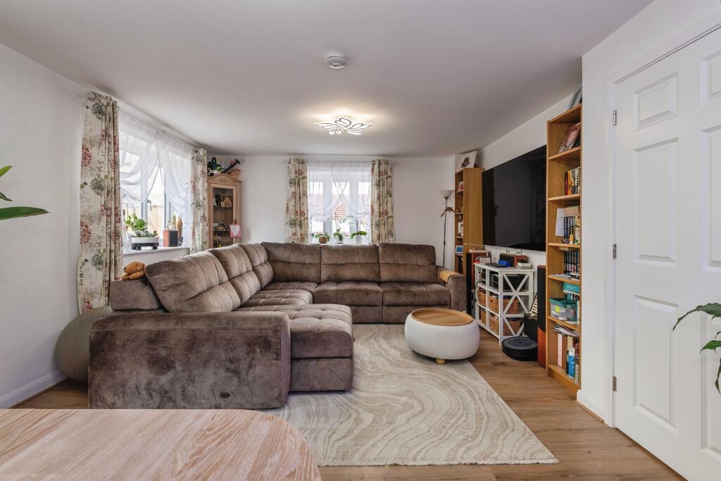 House in Taunton - View 5