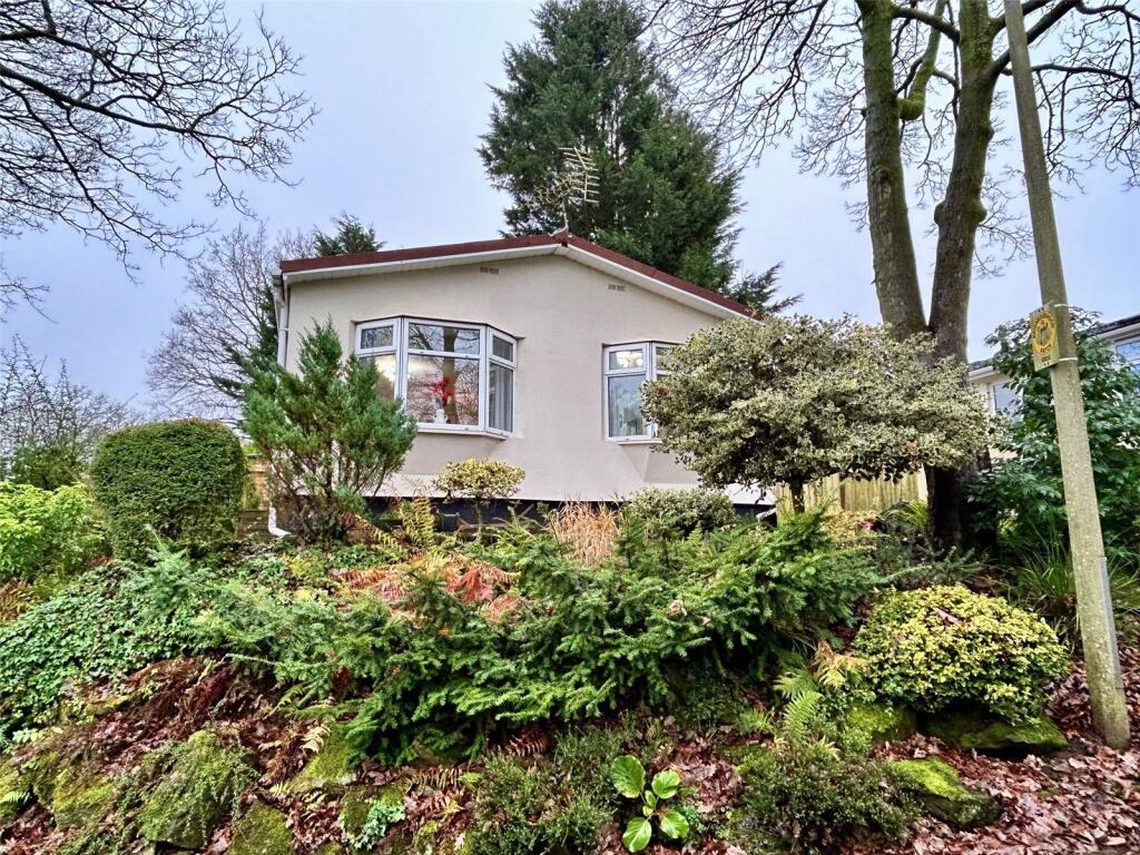 Main image of property: Oakland Glen, Walton-le-Dale, Preston, Lancashire, PR5