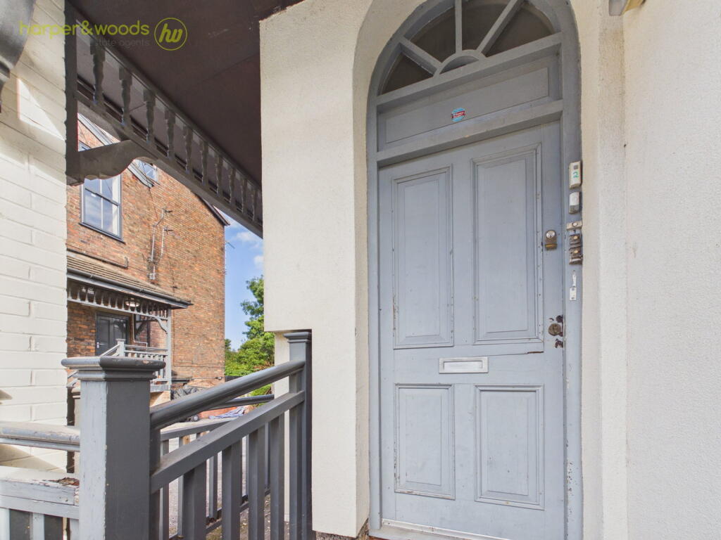 Apartment in Wirral, Liverpool City Region - View 2
