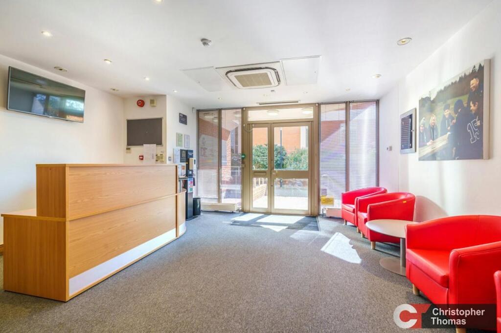 Gulliver House - reception.jpg