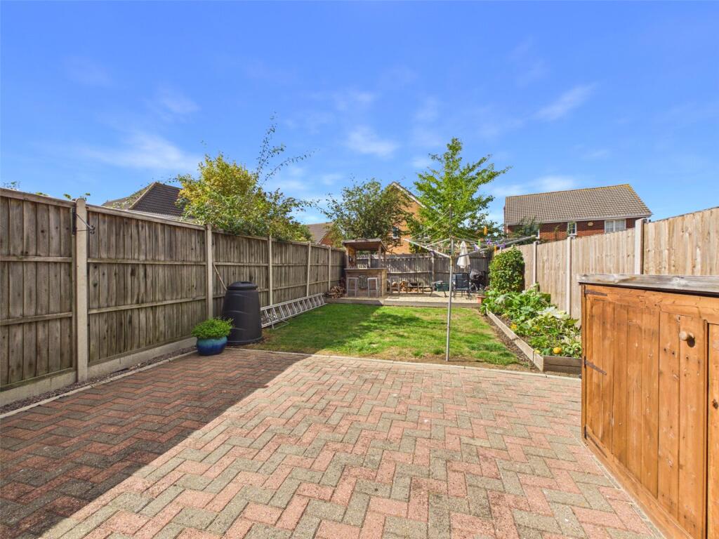 House in Gloucester - View 4
