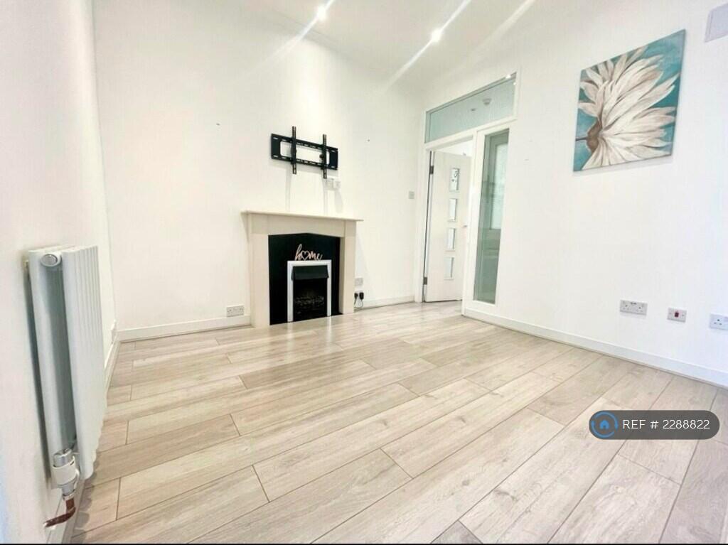 Main image of property: Arnold Road, London, N15