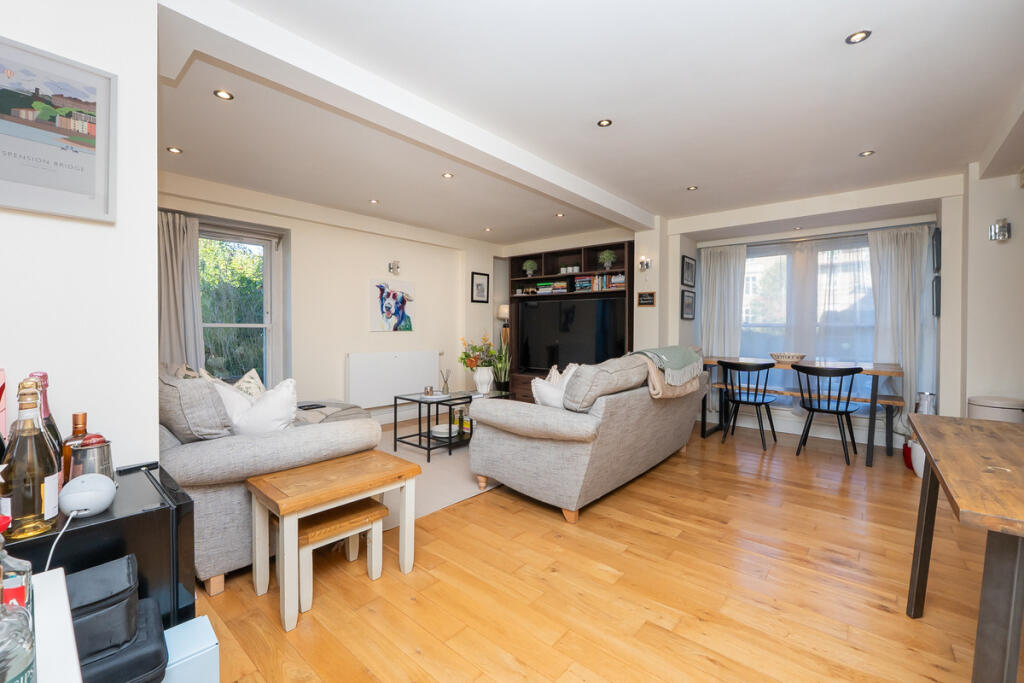 Apartment in Bristol - View 4