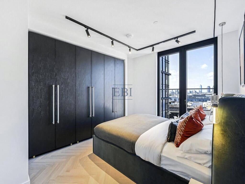 Apartment in London - More