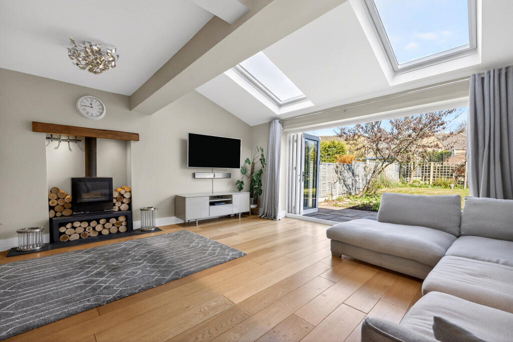 Alexander Avenue, Droitwich, WR9 photo 4