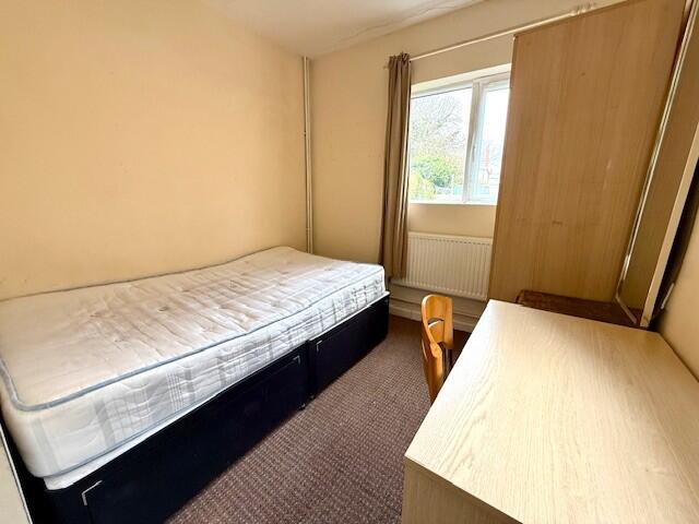 Main image of property: Room 1, Donnington Bridge Road