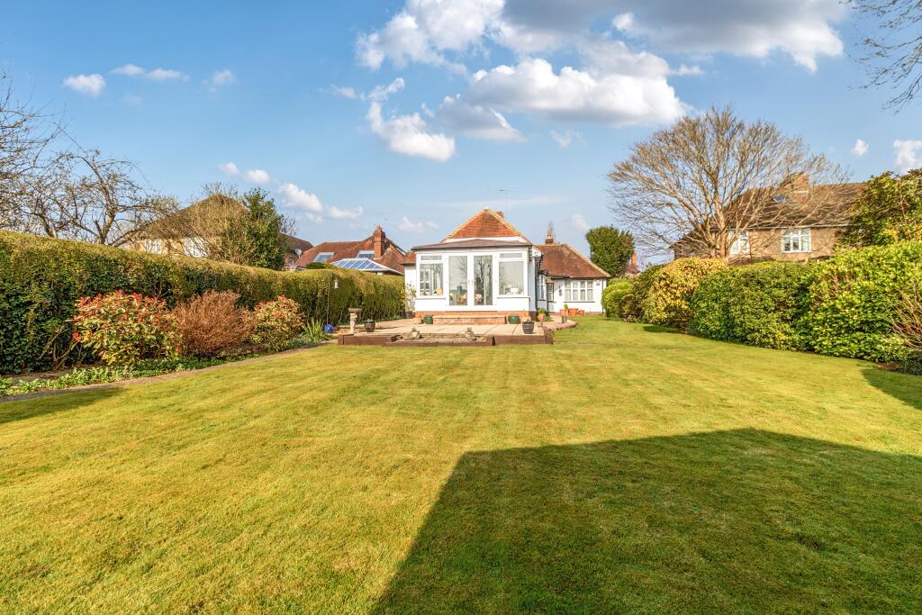 Main image of property: Pinkneys Road, Maidenhead, SL6