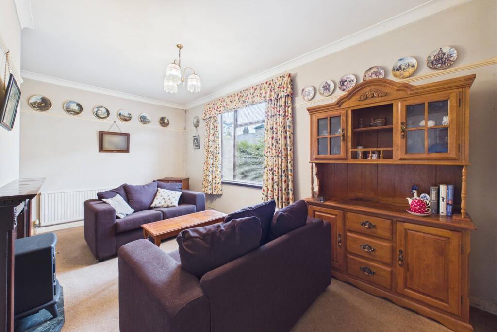 Seagrave Road, Sheffield, South Yorkshire, S12 - View 2