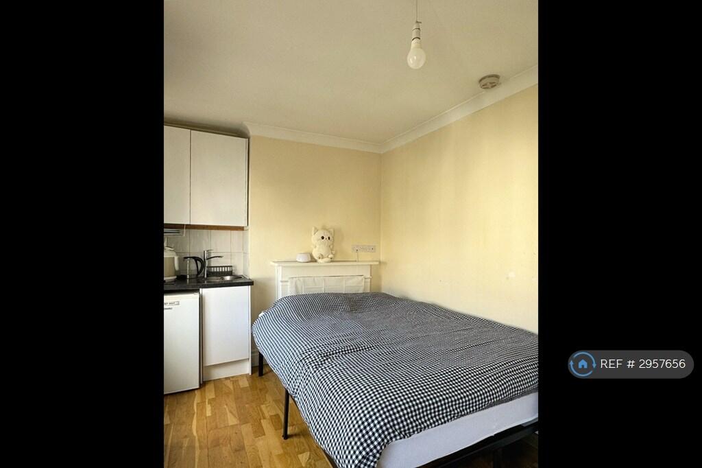 Main image of property: Mercia Grove, London, SE13