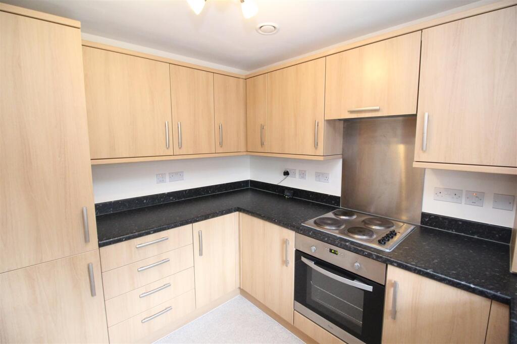 72 Adams Drive, Willesborough, Ashford photo 2