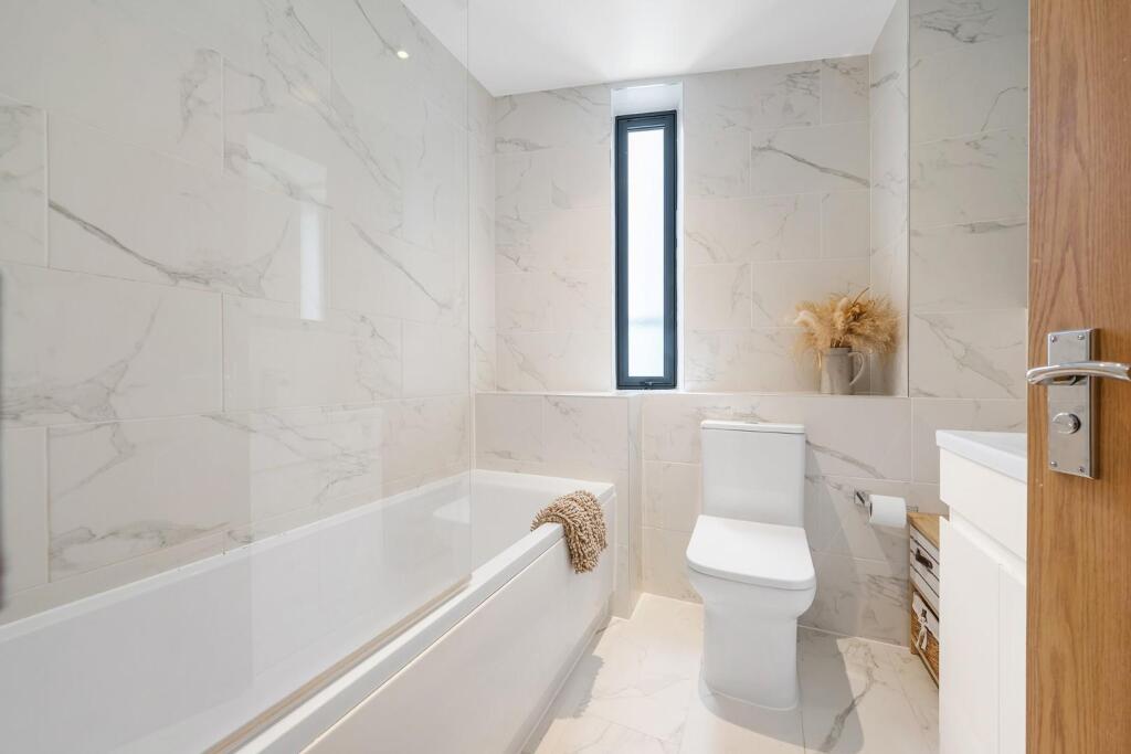 Apartment in London - More