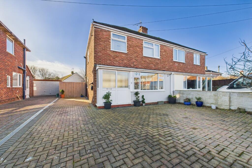 Main image of property: Shelley Avenue, Clevedon, North Somerset, BS21