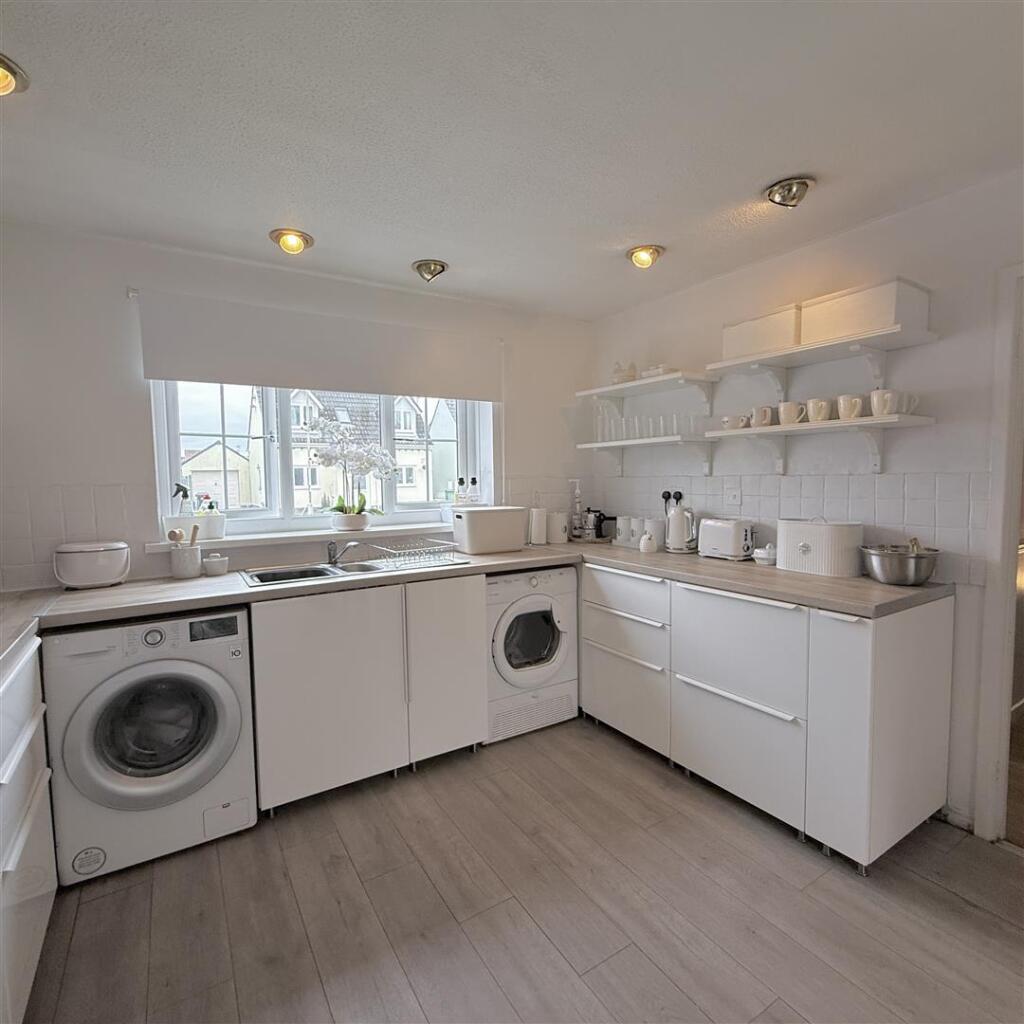 53, Llys Cynon photo 4