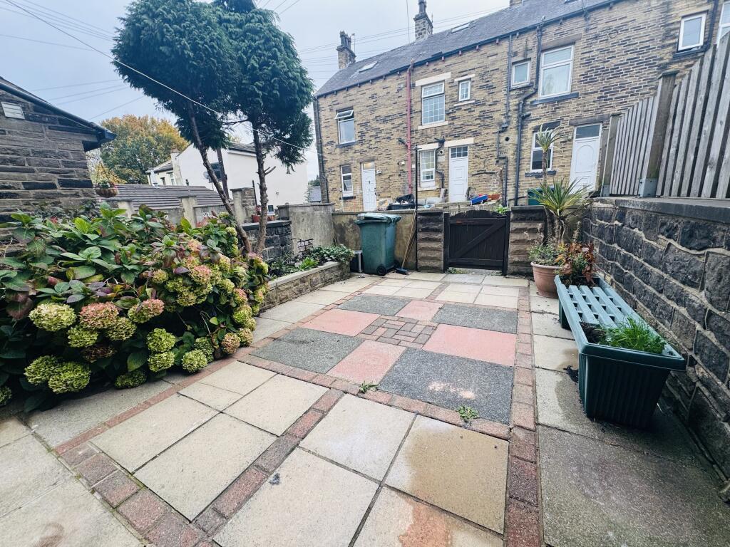 House in Bradford - View 3