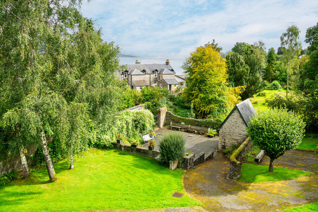 Cromlech Road, Sandbank, Argyll and Bute, PA23 photo 3