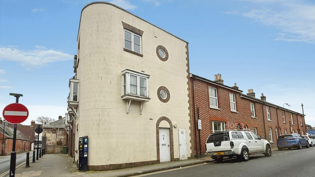 Main image of property: Lugley Street, Newport, Isle of Wight