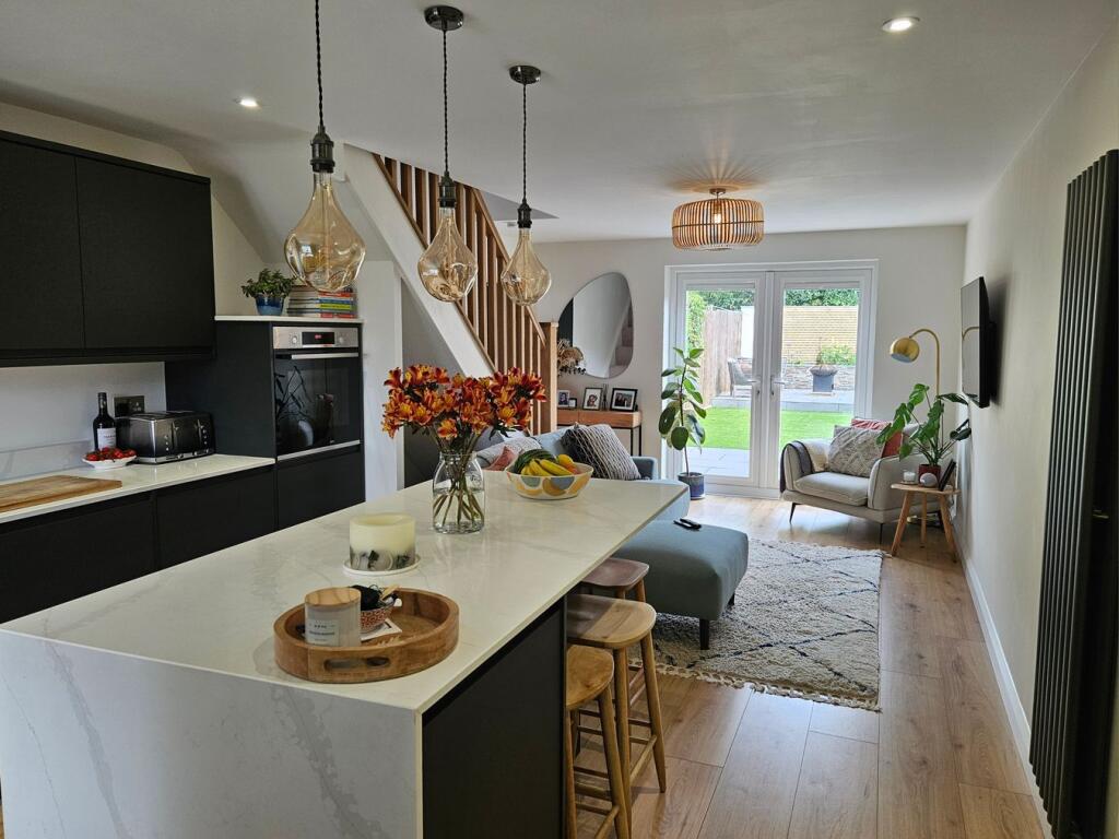 House in Cardiff, Llantwit Major - View 2
