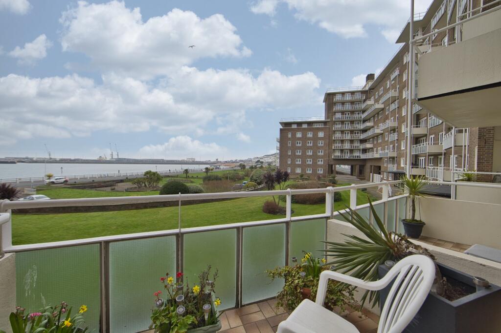 Apartment in Dover - View 2