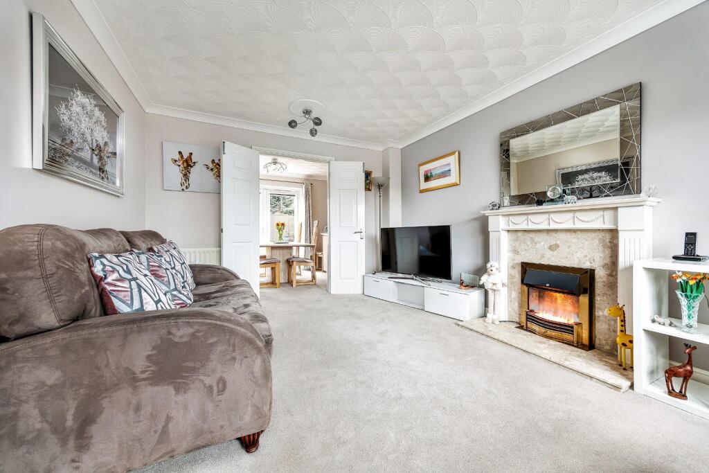 Barnby Close, Haverhill photo 4
