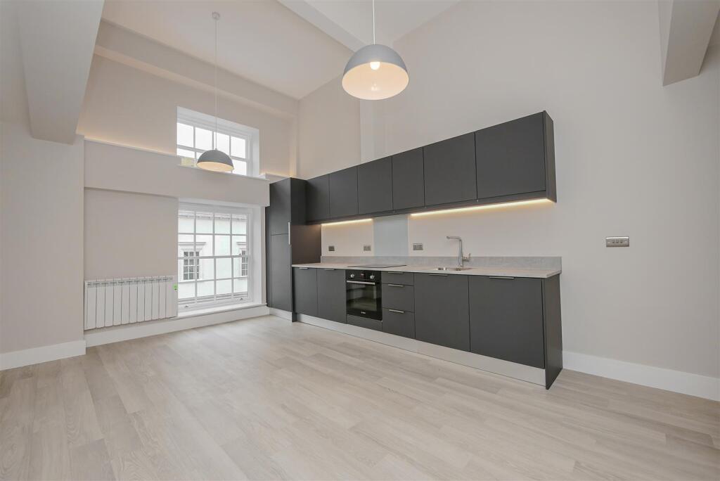 Apartment in South Oxfordshire, Winterbrook, Wallingford - View 2