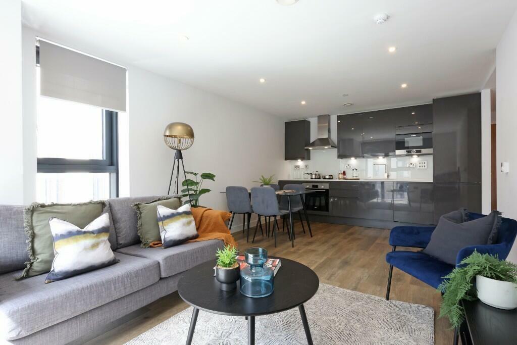 Main image of property: Castle Park View, Castle Street, Bristol, BS2 0ND