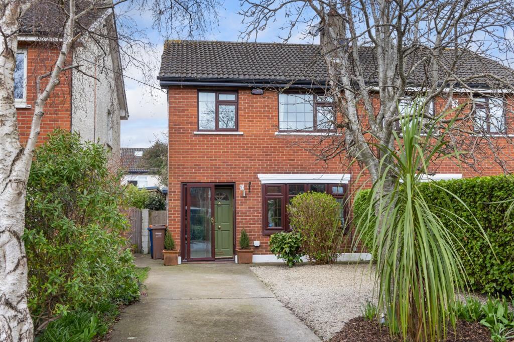 Main image of property: 24 Seapoint Court, Bray, Co. Wicklow, A98 R652
