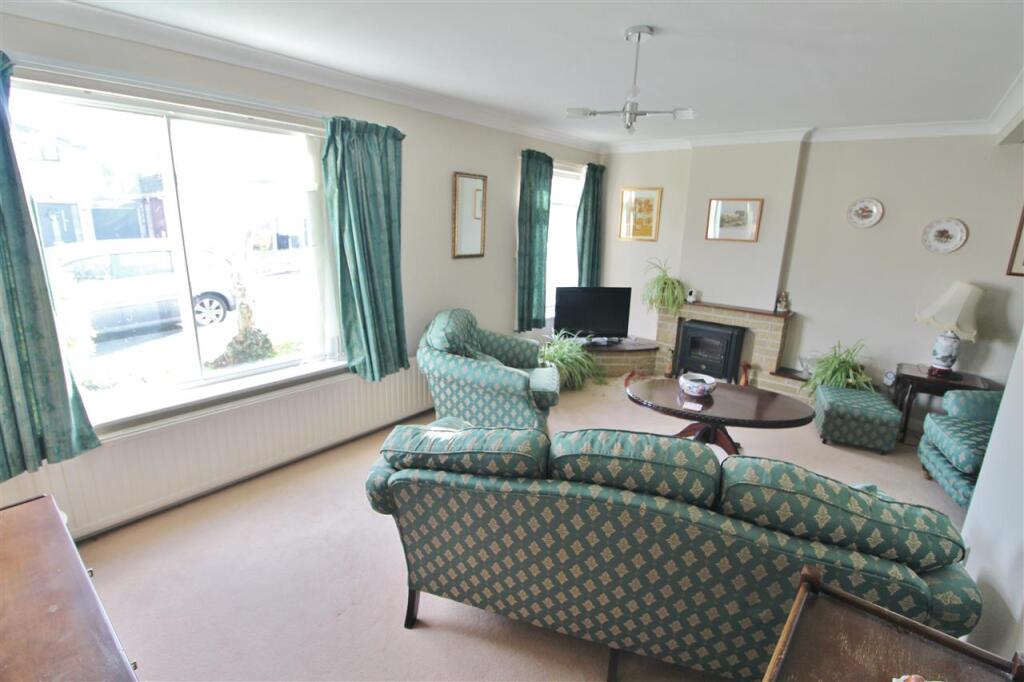 Peascliffe Drive, Grantham photo 4