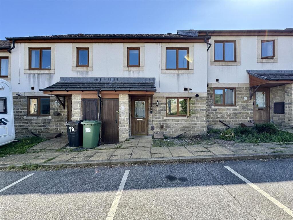 Main image of property: Greenlea Court, Waterloo, Huddersfield, HD5 8QA