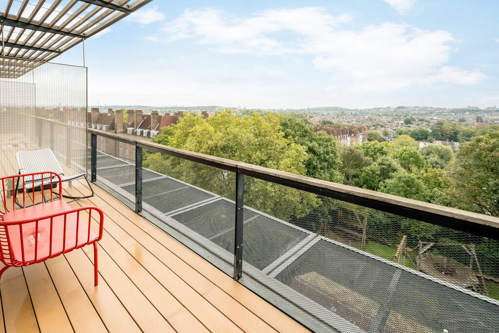 Apartment in London, Champion Hill Estate, East Dulwich - View 3