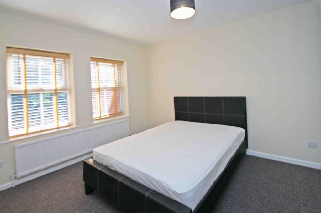 Apartment in Leeds - View 4