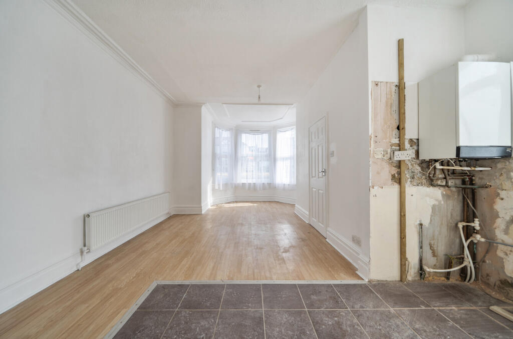 Apartment in London - More