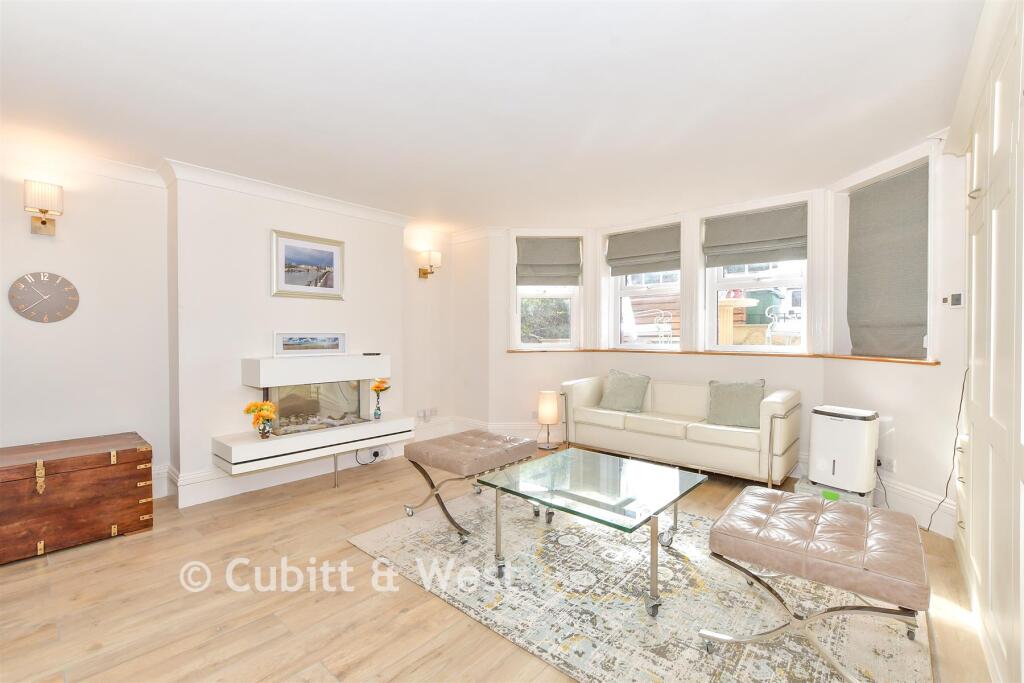 Main image of property: South Terrace, Littlehampton, West Sussex