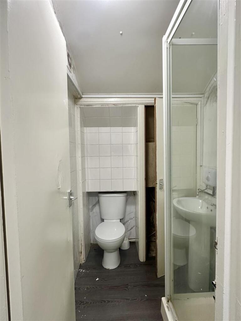 House in Tonbridge - More