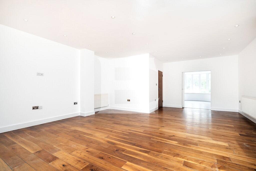 House in London, The Hale, Mill Hill - View 4