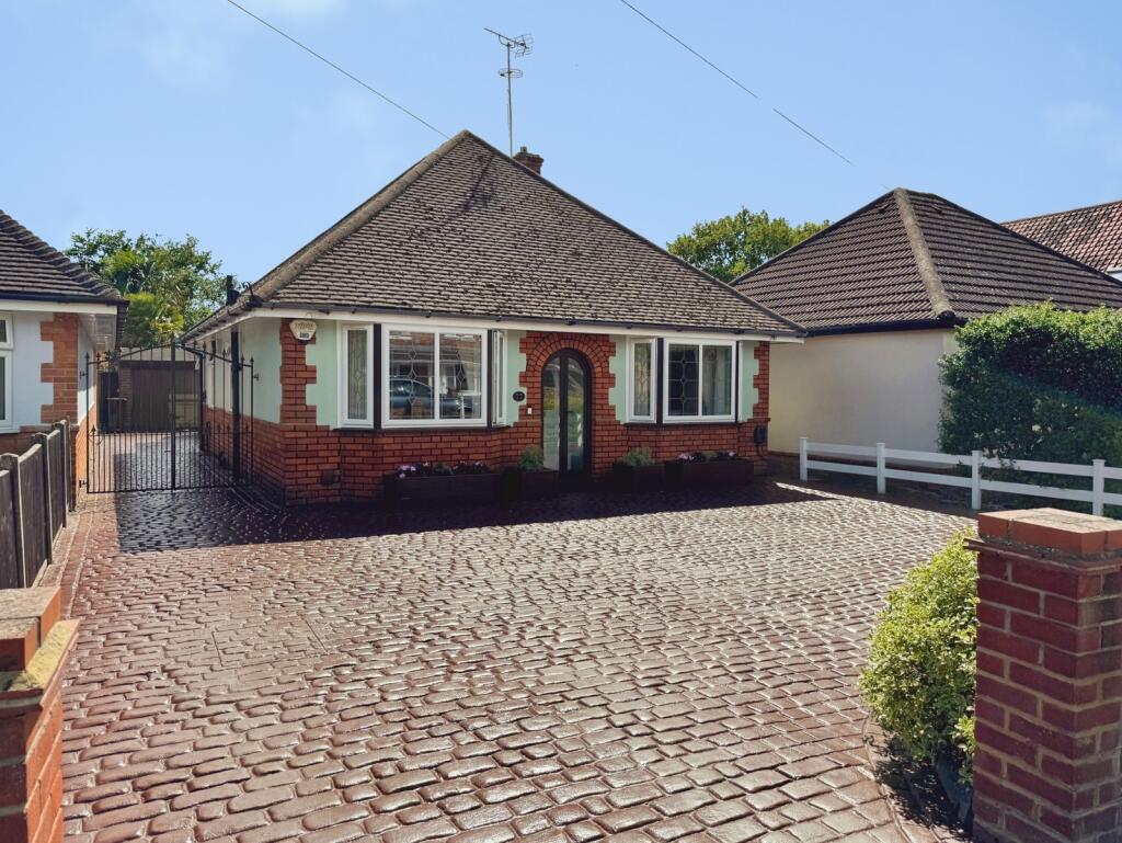 Main image of property: Reading Road, Woodley, Reading