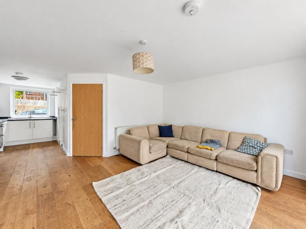 House in Brighton - View 5