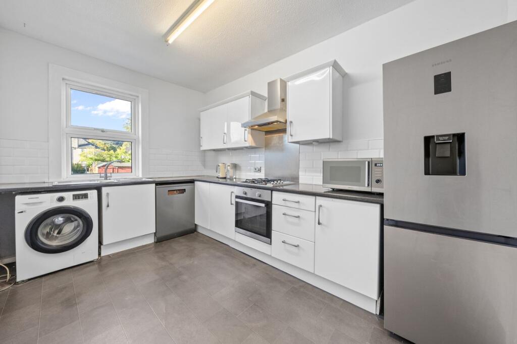 Apartment in Falkirk, Stirling - View 2