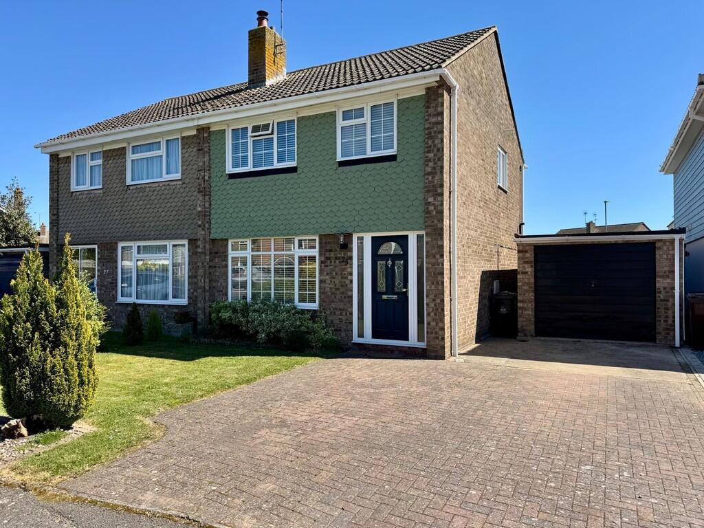 3-bed semi-detached on Worcester Road, Burnham-on-Crouch, £375,000