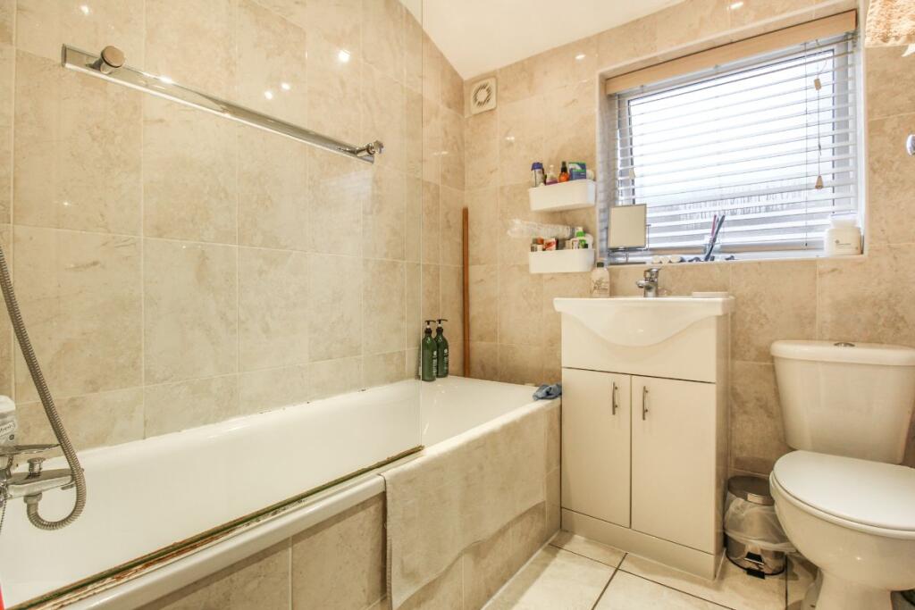 Apartment in London, West Ham - View 5