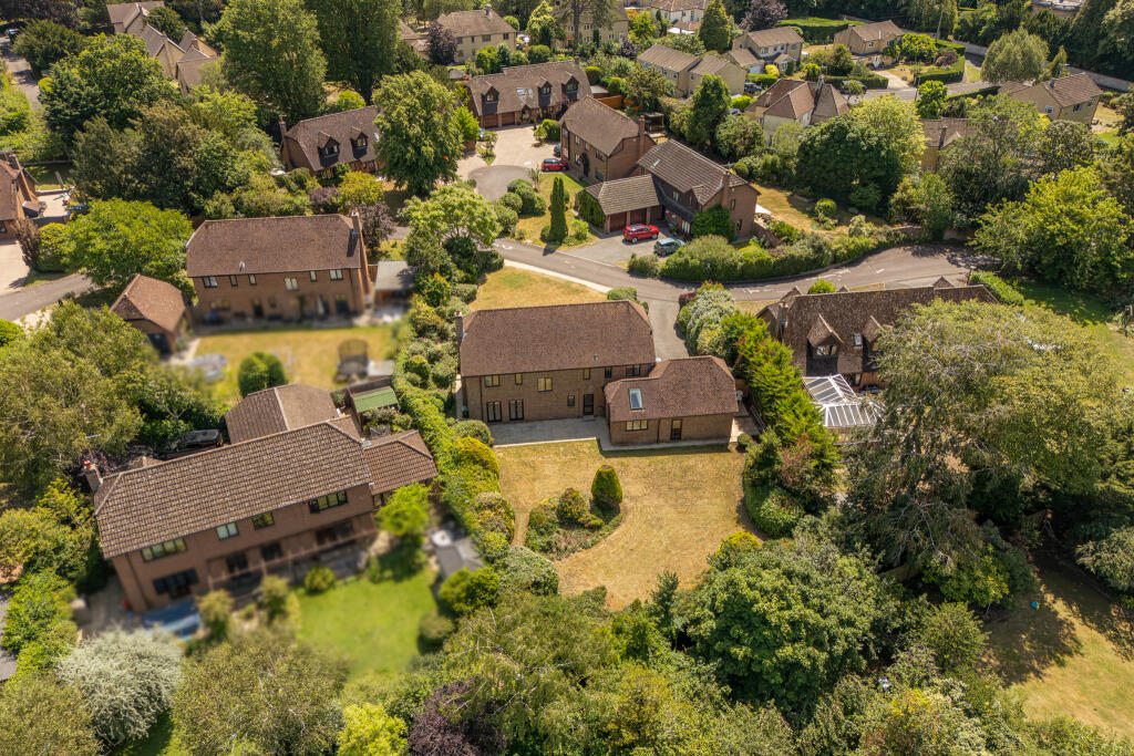 Albany Close, Trowbridge photo 4