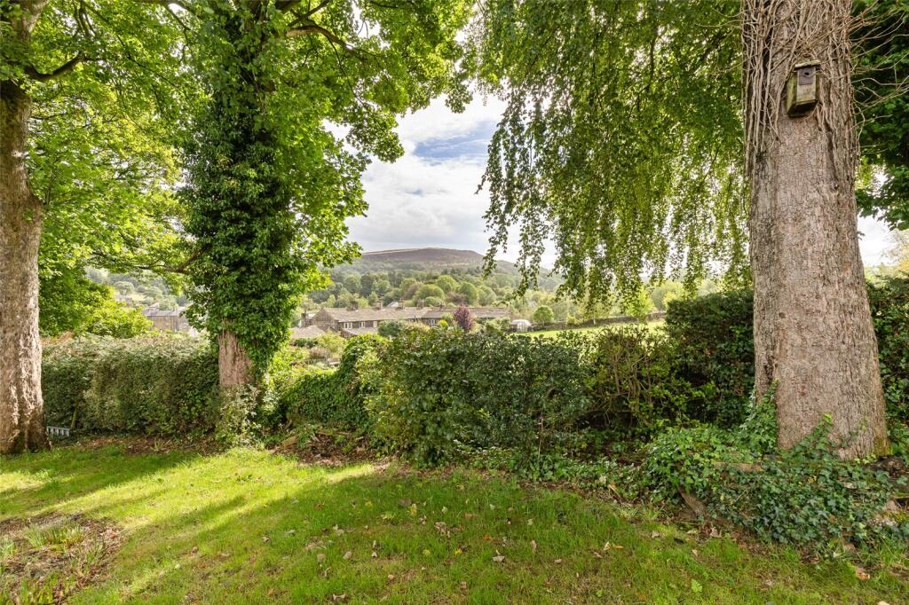 House in Kirklees, Holme Valley - View 4
