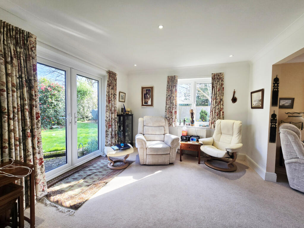 House in Southampton - More
