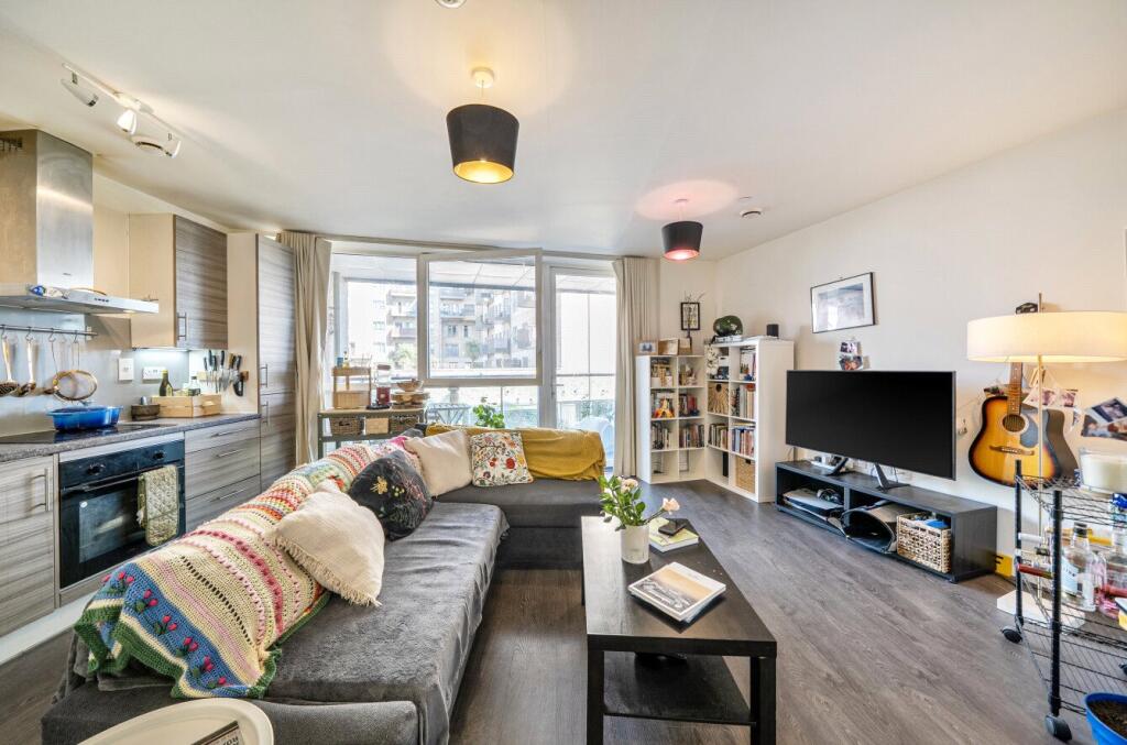 Apartment in Southall - View 2