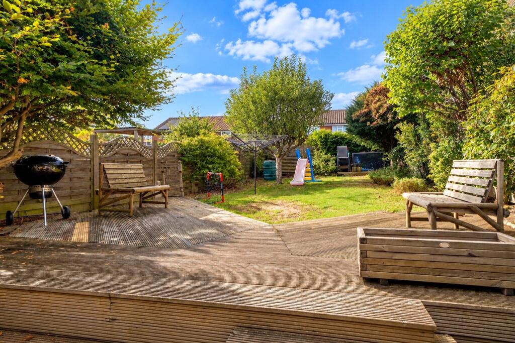 Masefield Grove, Bletchley, Milton Keynes, MK3 photo 4