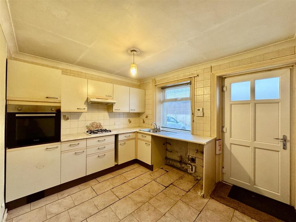 House in Huddersfield - View 5