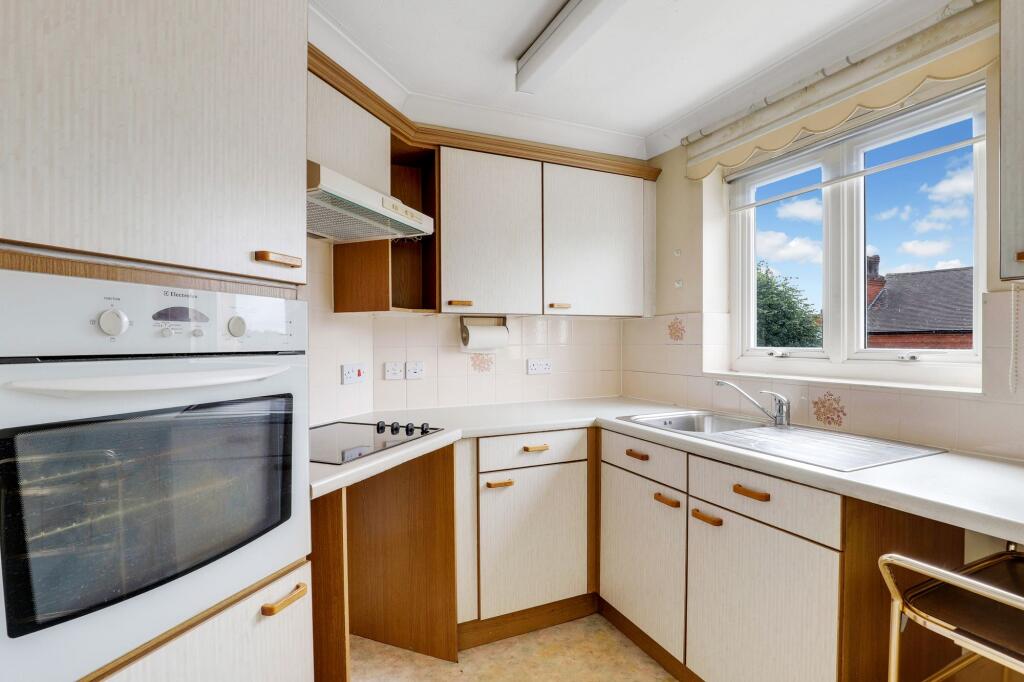 Apartment in Rushcliffe, Nottinghamshire - View 4