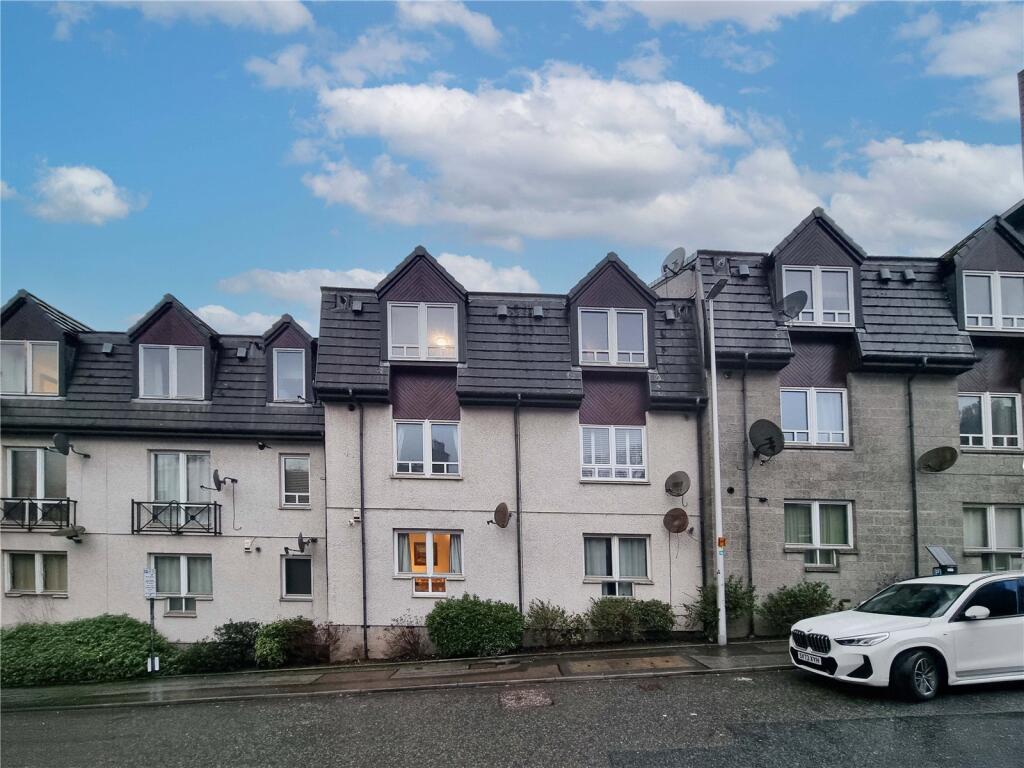 Main image of property: 12 Strawberry Bank Parade, Aberdeen, AB11 6US