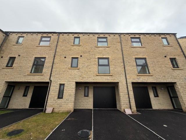 Main image of property: 25 Kinder Close, Thornton, Bradford