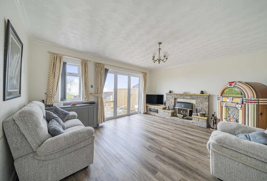 Bath Road, Peasedown St. John, Bath, Somerset, BA2 photo 2