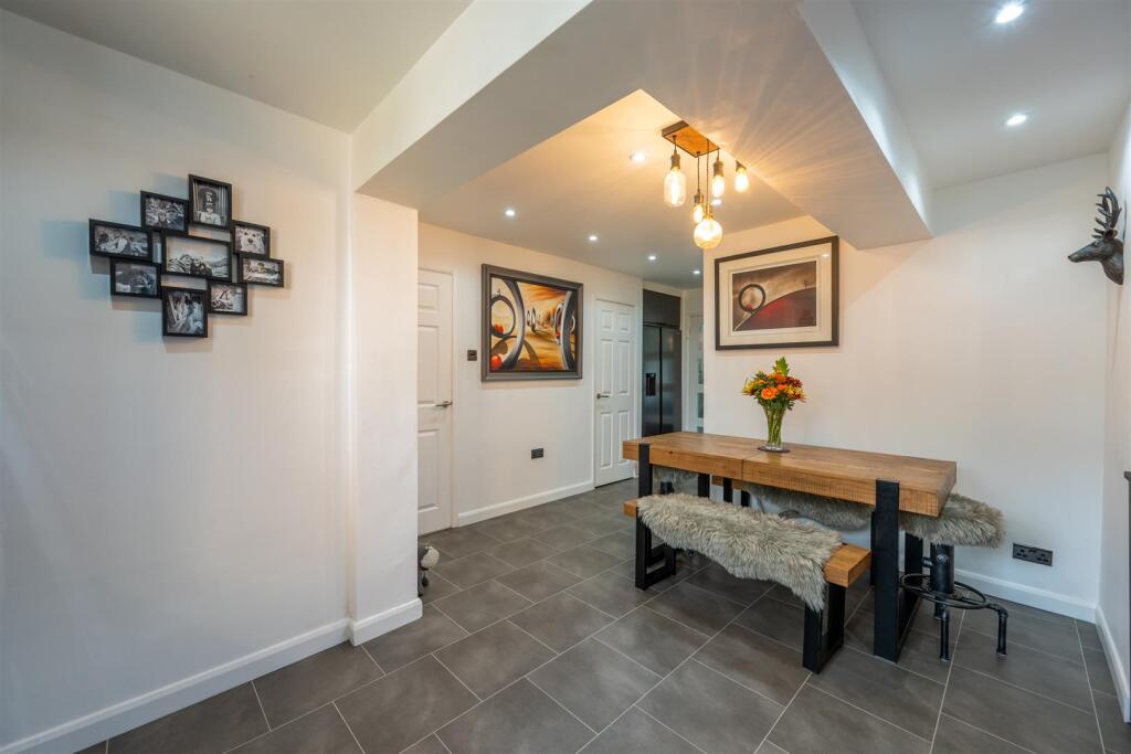 House in East Staffordshire, Marchington - View 4